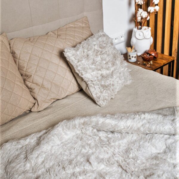 vegan faux fur blanket